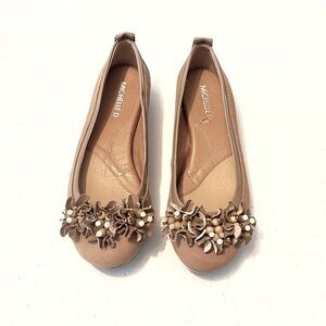 Michelle D leather floral slip on cushioned shoes flats brown tan beaded 7.5M